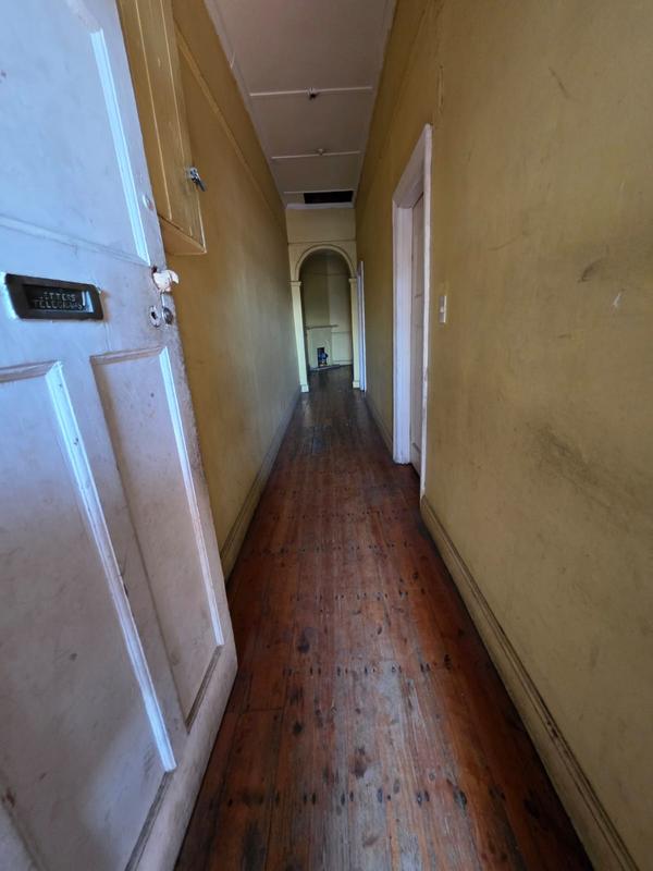 7 Bedroom Property for Sale in Maitland Western Cape